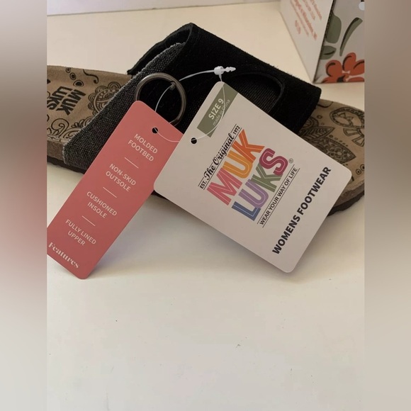 MUK LUKS Black Buckle-Accent Valerie Terra Turf Sandal Women Size 9 Women Sandal - Picture 13 of 13